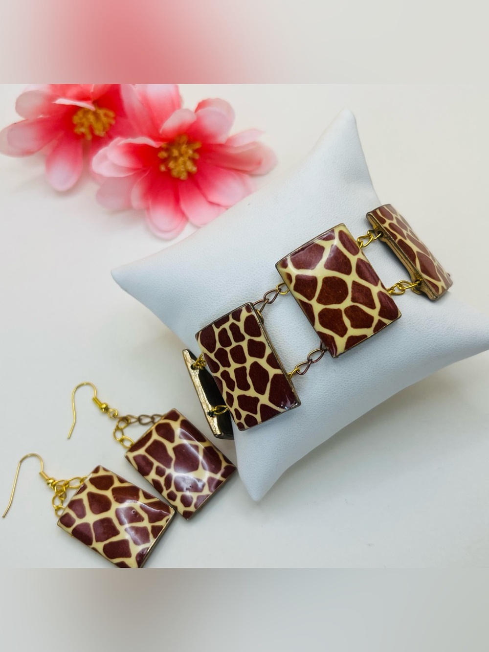 Giraffe Print Brown and Cream Link Bracelet and earrings set